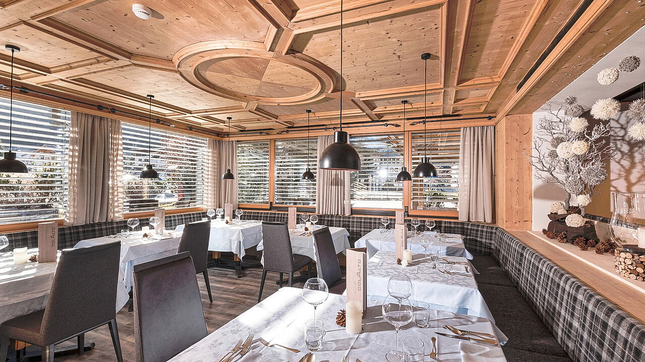 Tische im Restaurant - Hotel Col Alto