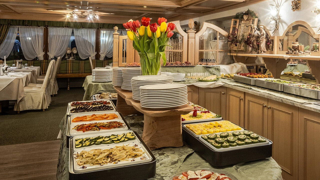Buffet sera ristorante Hotel Evaldo