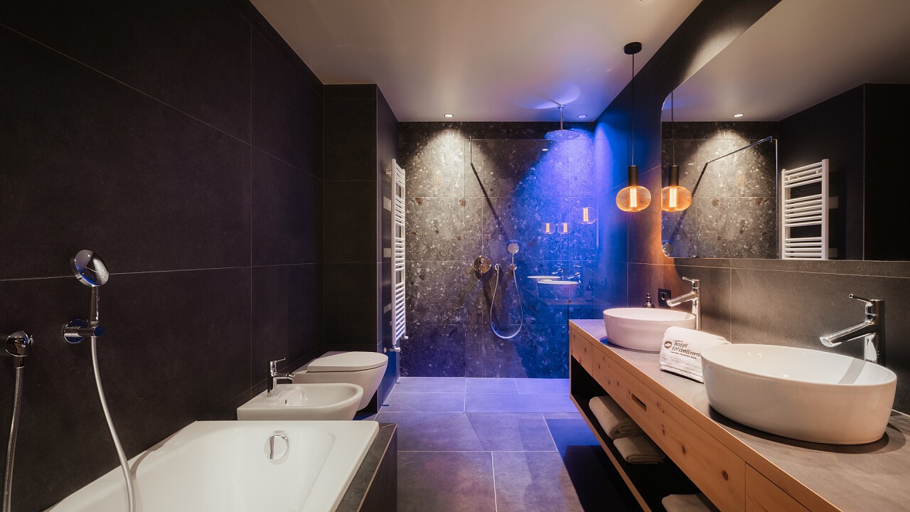 bagno camera Hotel Tofana Cortina