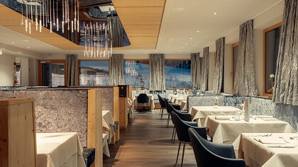 Giardino con sdrai Hotel Tofana Cortina