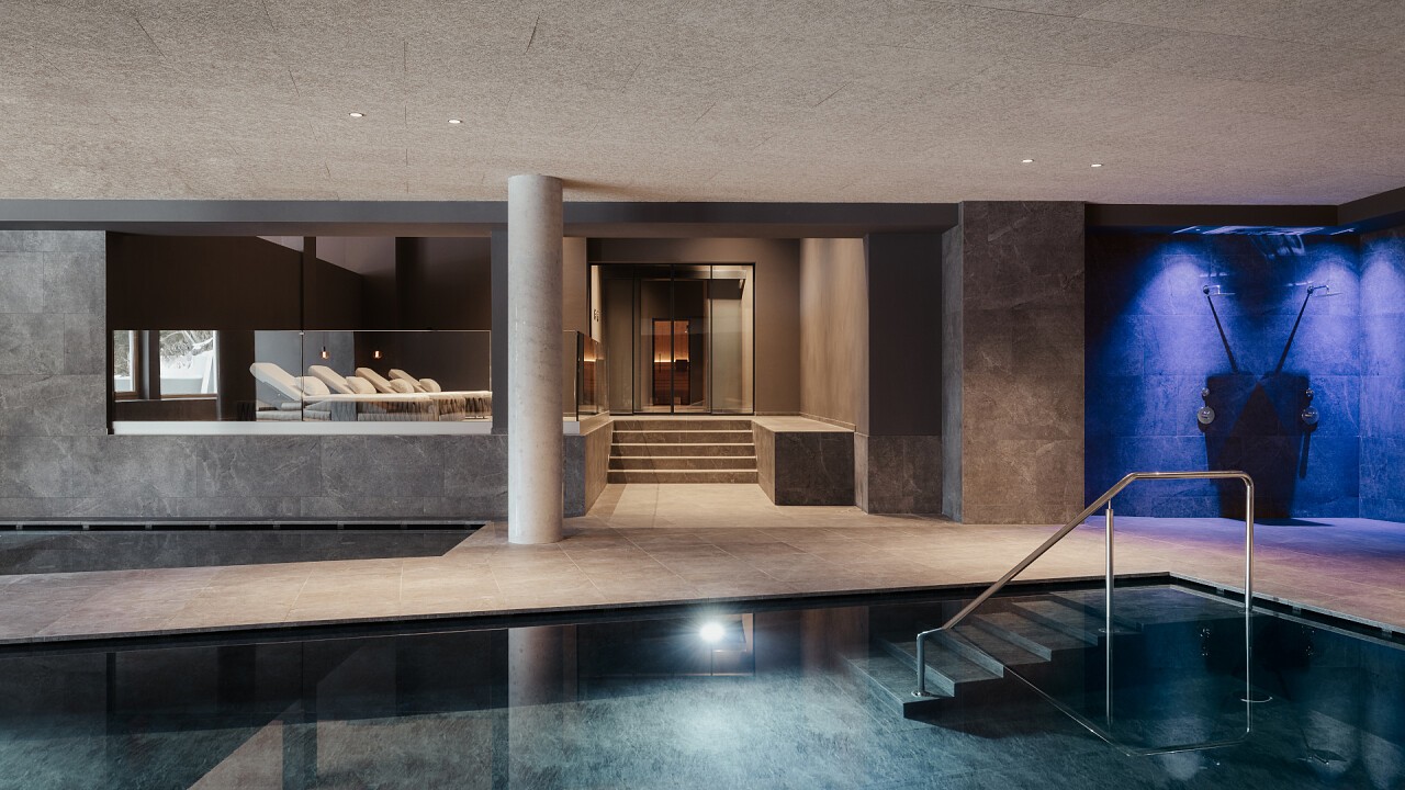 piscina interna Hotel Tofana Cortina