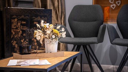 Ragazza a bordo piscina - Hotel & Benessere Windschar