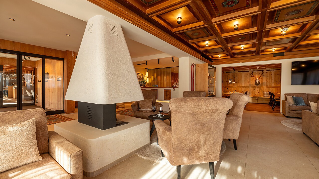 Reception - Hotel Ladinia