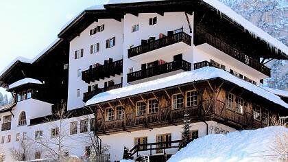 Struttura esterna estate - Hotel Dolomiti