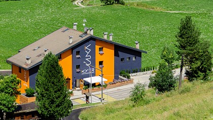 esterno natura prati Kyrr Smart Mountain Retreat