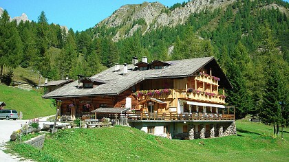 Rifugio Flora Alpina - cover