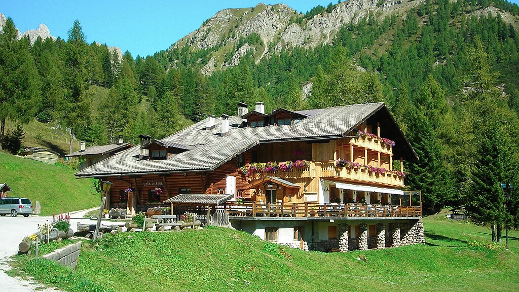 Rifugio Flora Alpina