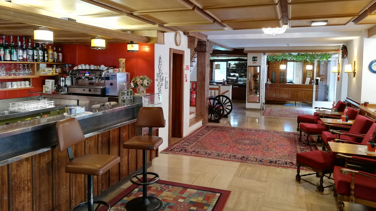 bar_hotel_rodes_hotel_ortisei_02