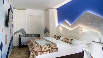 Winter Outdoor Structure - Garni Roberta