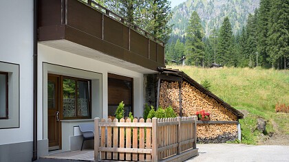 Winter Outdoor Structure - Garni Roberta