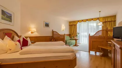 hotel-laurin-dobbiaco-camera-doppia-alpina-gy-01-wisthaler