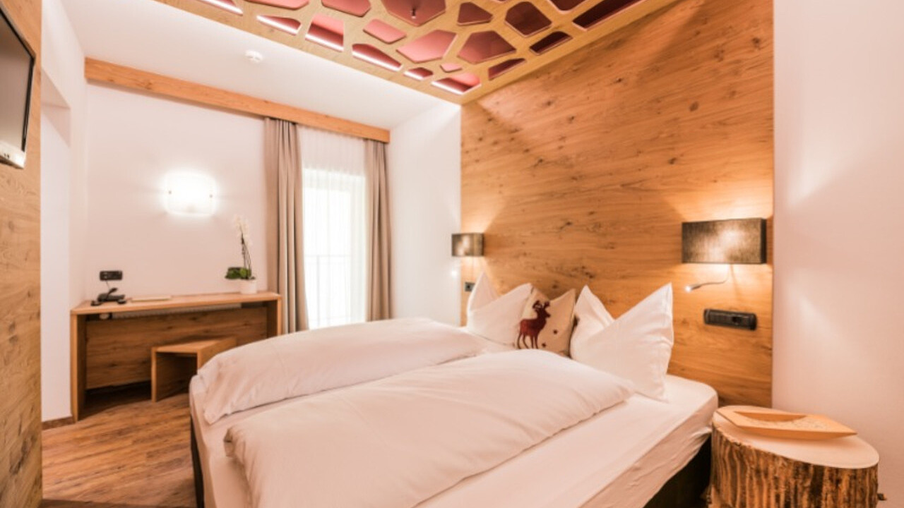 hotel-laurin-dobbiaco-camera-doppia-alpina-gy-01-wisthaler