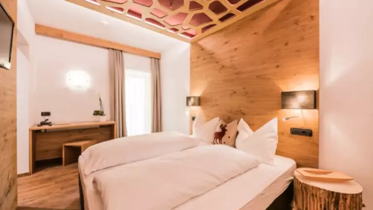 hotel-laurin-dobbiaco-camera-doppia-alpina-gy-01-wisthaler