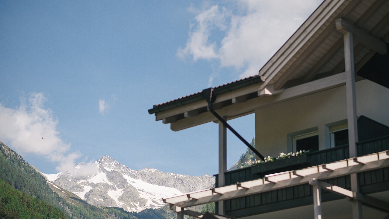 Exterior and views - Fronza Hotel
