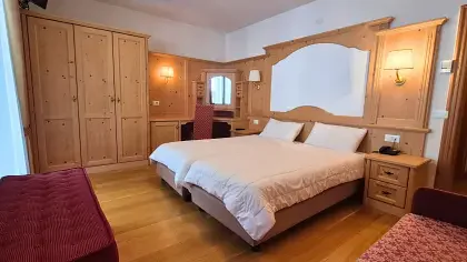 esterno con terrazza Hotel Garnì Posta