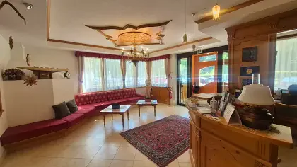 esterno con terrazza Hotel Garnì Posta