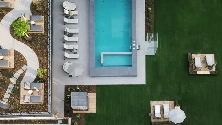 pool - Hotel B&B Feldmessner