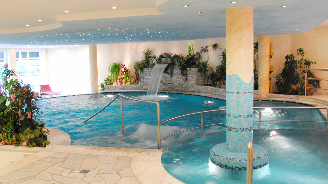 Piscina interna Hotel Bergblick