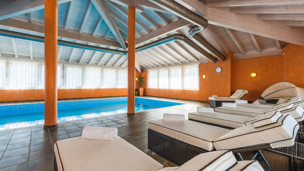 Piscina interna Hotel Moserhof