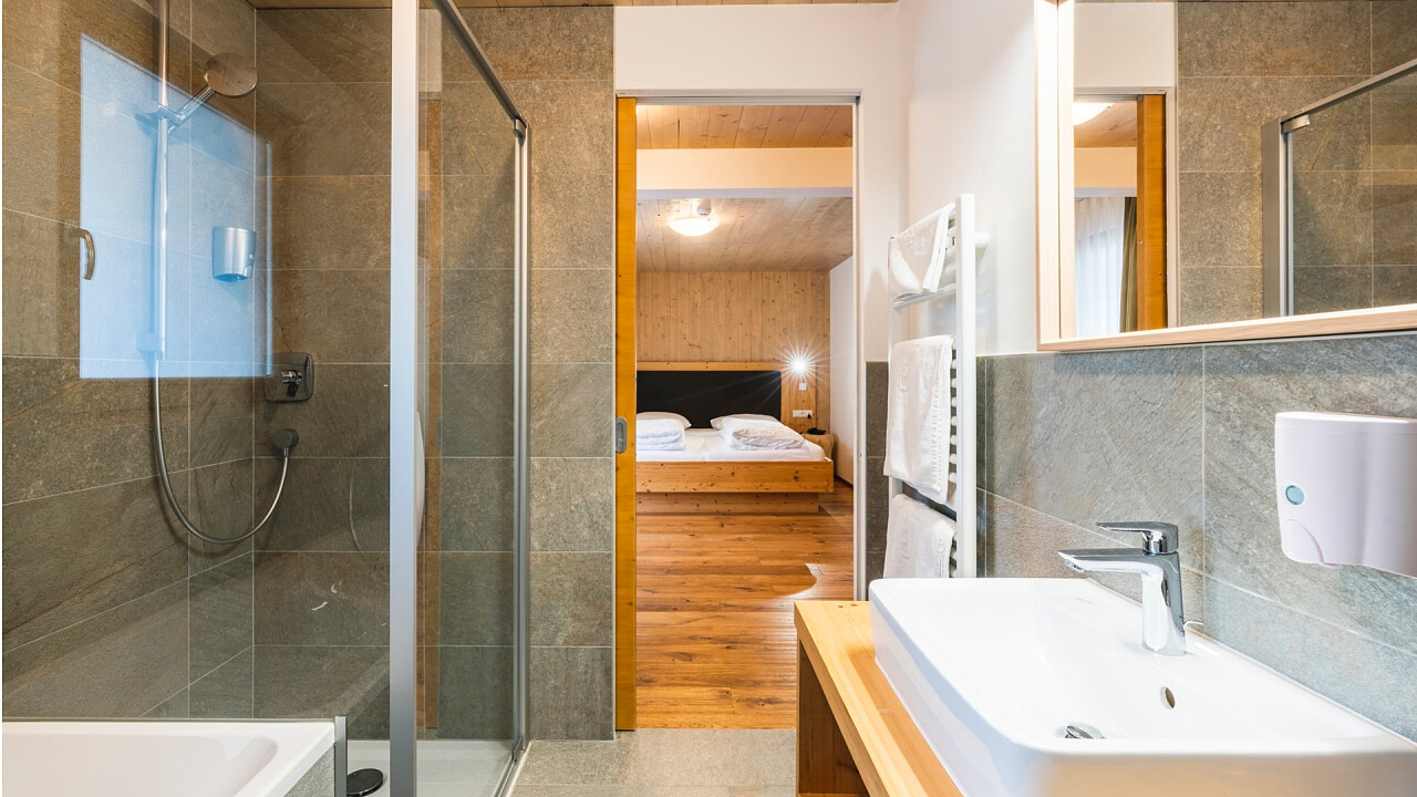 bagno stanza Hotel Tirolerhof