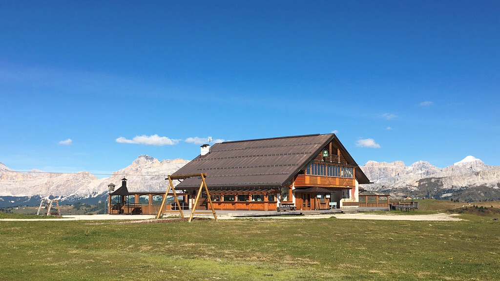 Rifugio Bec de Roces