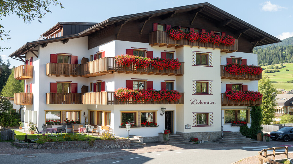 Hotel Dolomiten