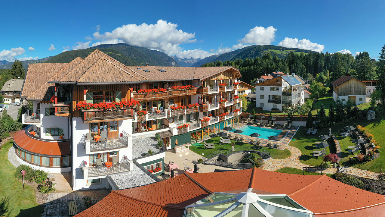 Esterno estate Mirabell Dolomites Hotel . Luxury . Ayurveda & Spa