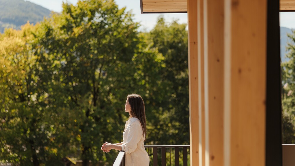 Hello Spring | 1 night for free