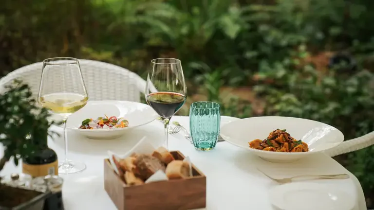 Stay & Dine