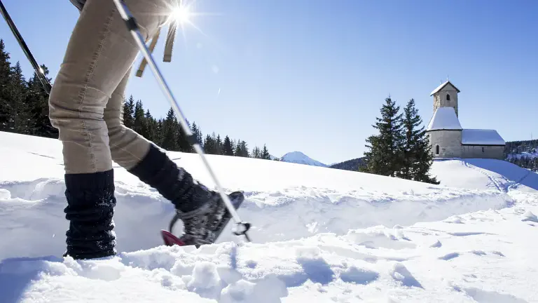 Fuori, a camminare. Dentro, tutto il calore dell’Alpenrose.