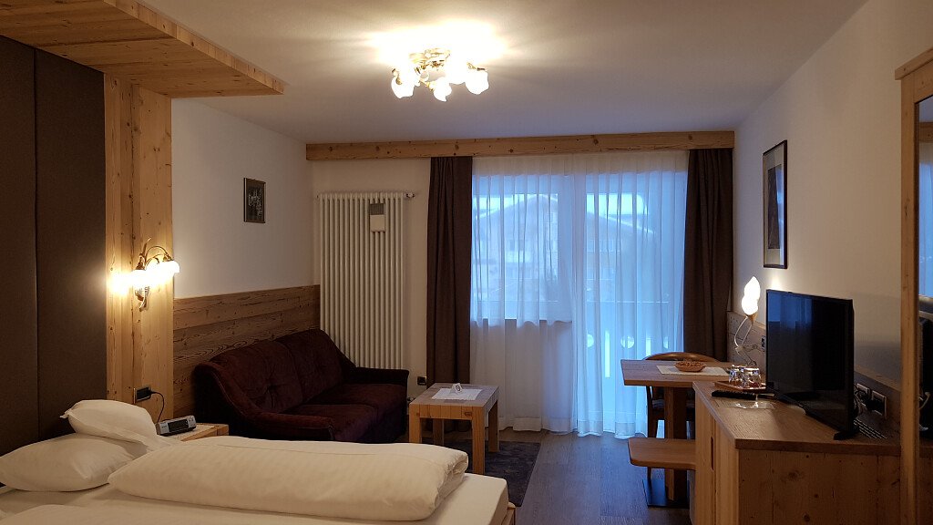 Junior Suite - cover