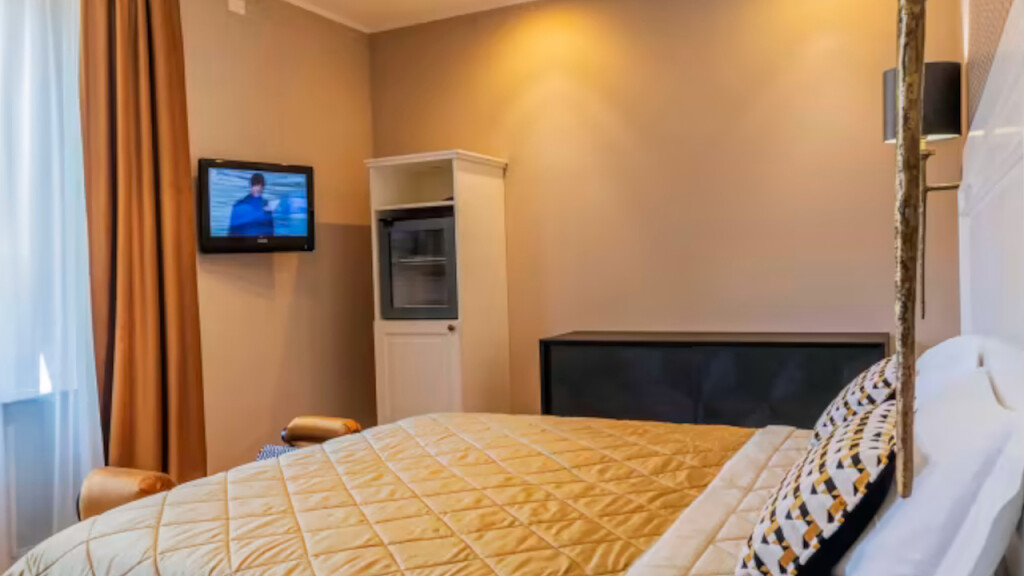 Liberty triple room