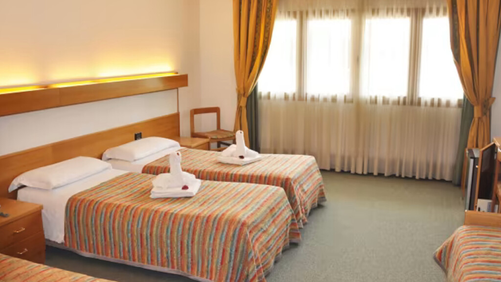 Comfort Room four beds