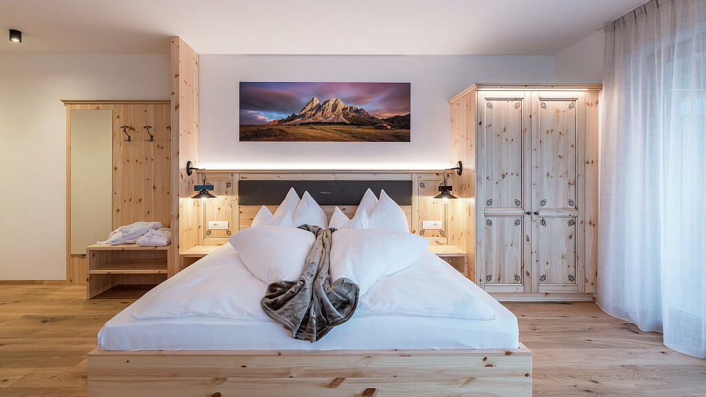 Pine room