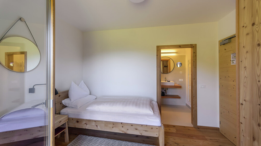 Camera singola con balcone ovest