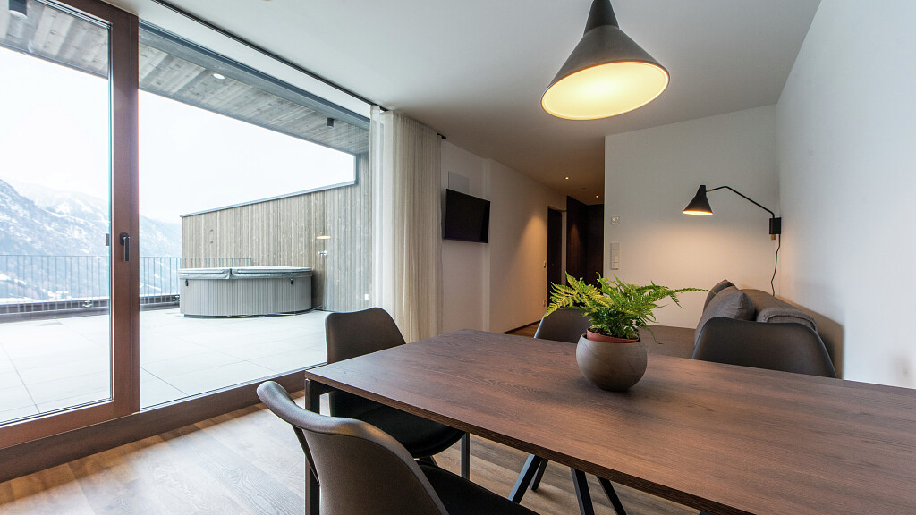 Penthouse Superb con whirlpool e vista Dolomiti