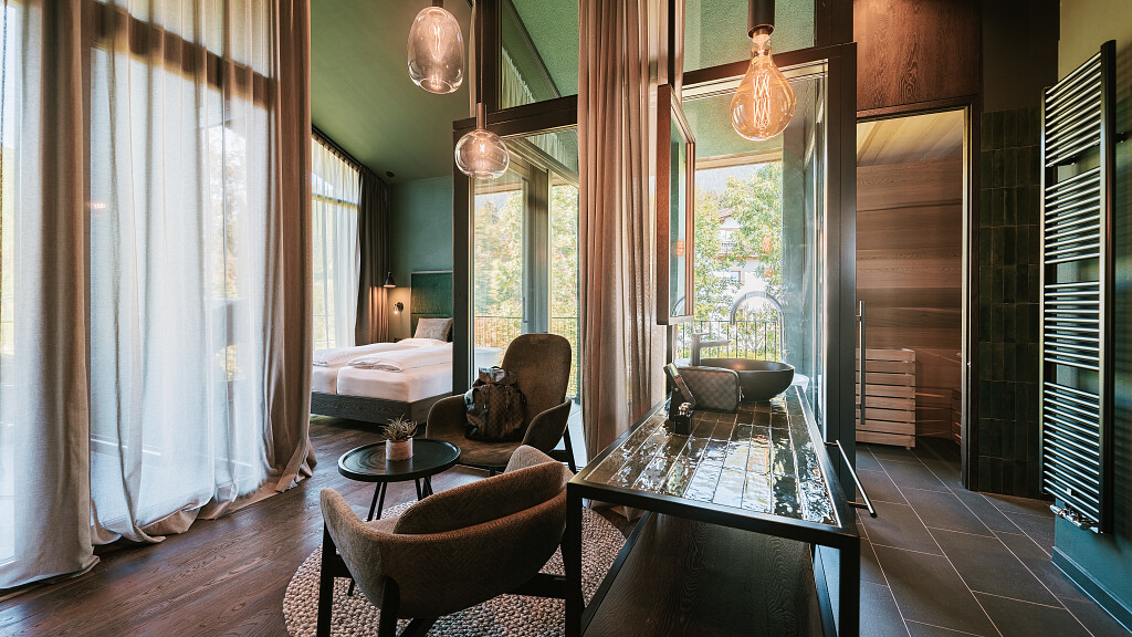 Green Suite - Valentines View