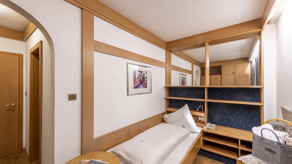 Standard Single Room "Neves"