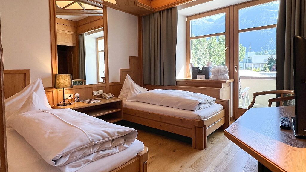 Superior "Pustrissa" with single beds