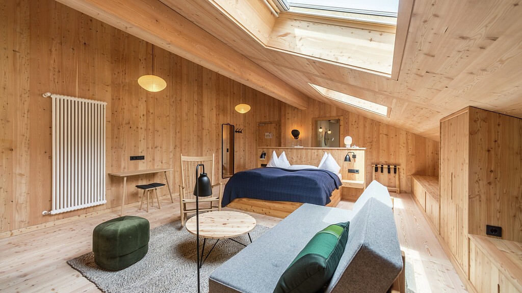 Chalet Suite south with balcony and Dolomite view