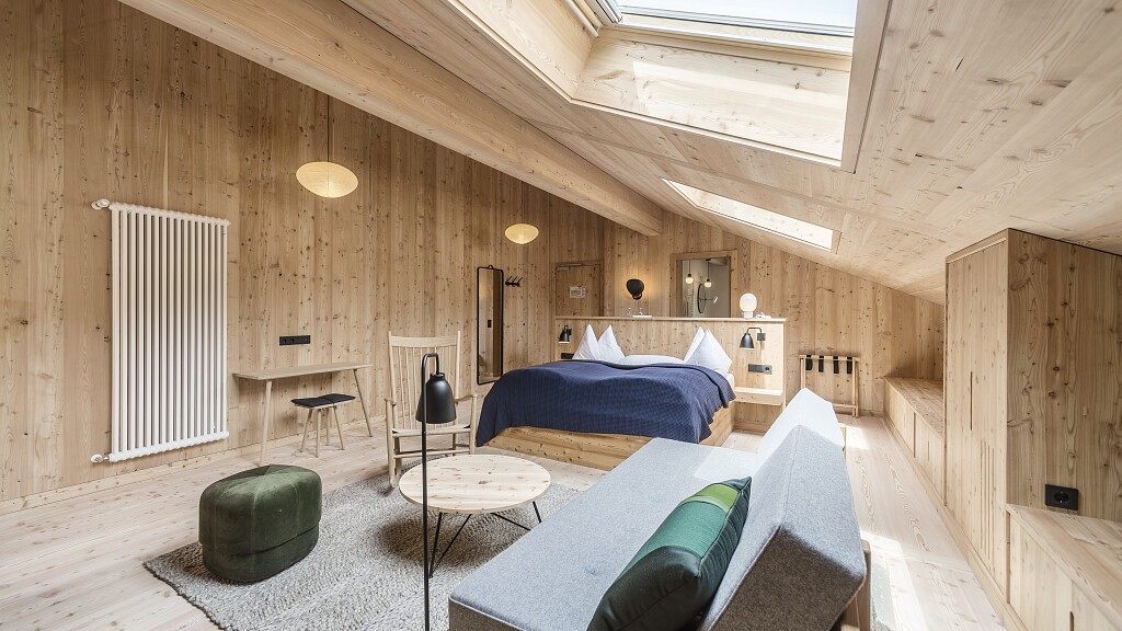 Chalet Suite south with balcony and Dolomite view