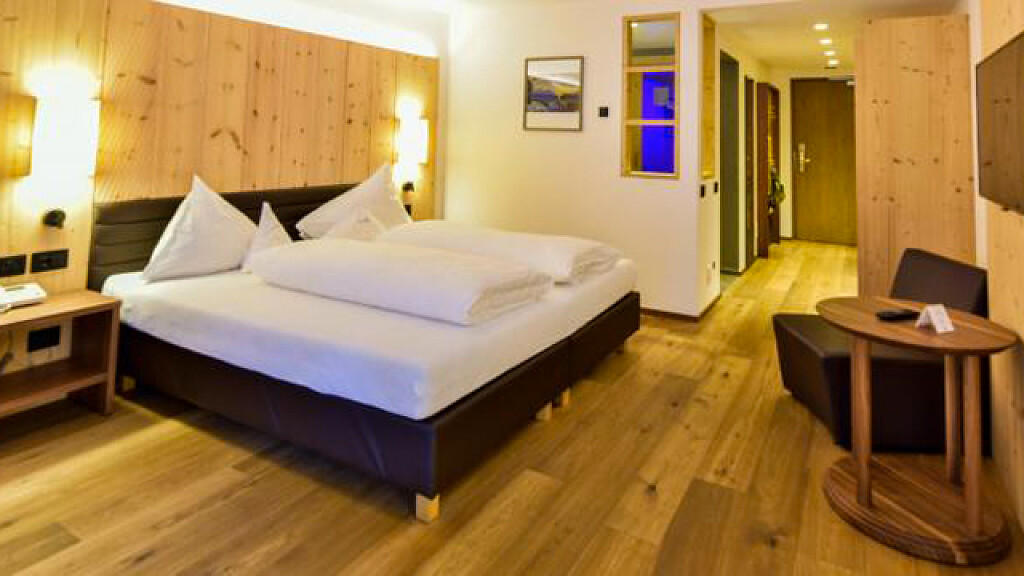 Panorama double room "Alpe di Siusi"
