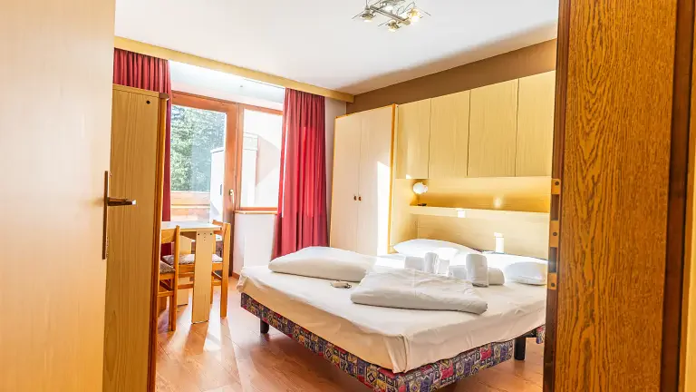 Room Arnica