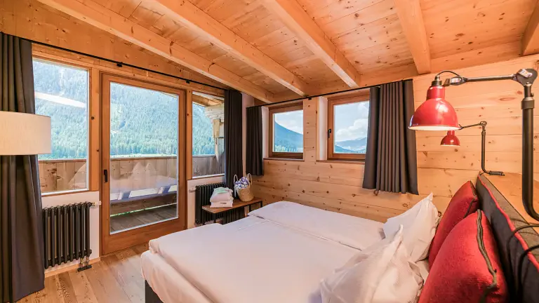 Suite Under the Roof