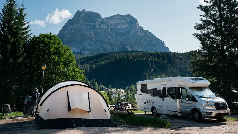 Pitch with 1 car