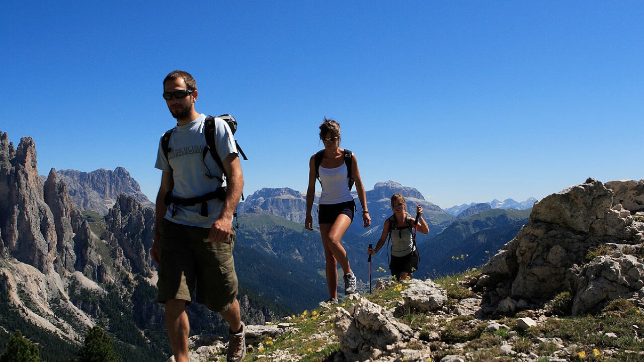 Trekking tra le Dolomiti della Val di Fassa