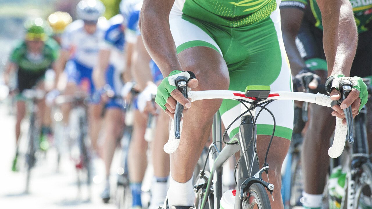 Gruppe von Radfahrertraining