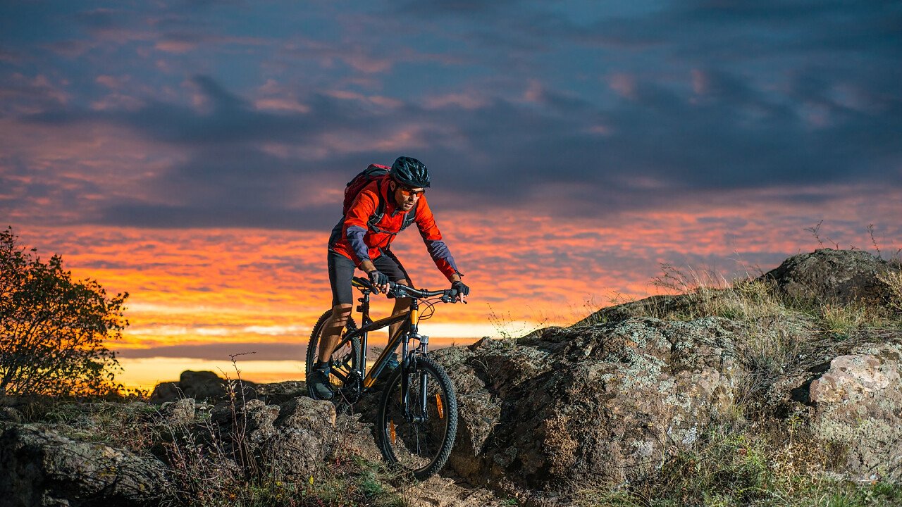 Mit dem MTB bei Sonnenuntergang in den Dolomiten