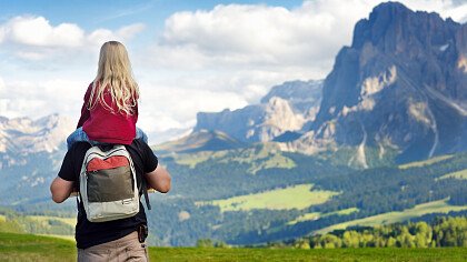 Trekking in autumn in the Dolomites