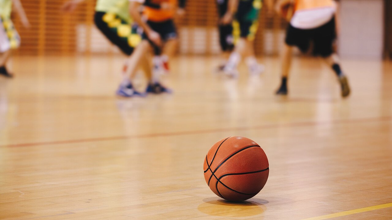 palestra_basket_allenamento_palla_shutterstock